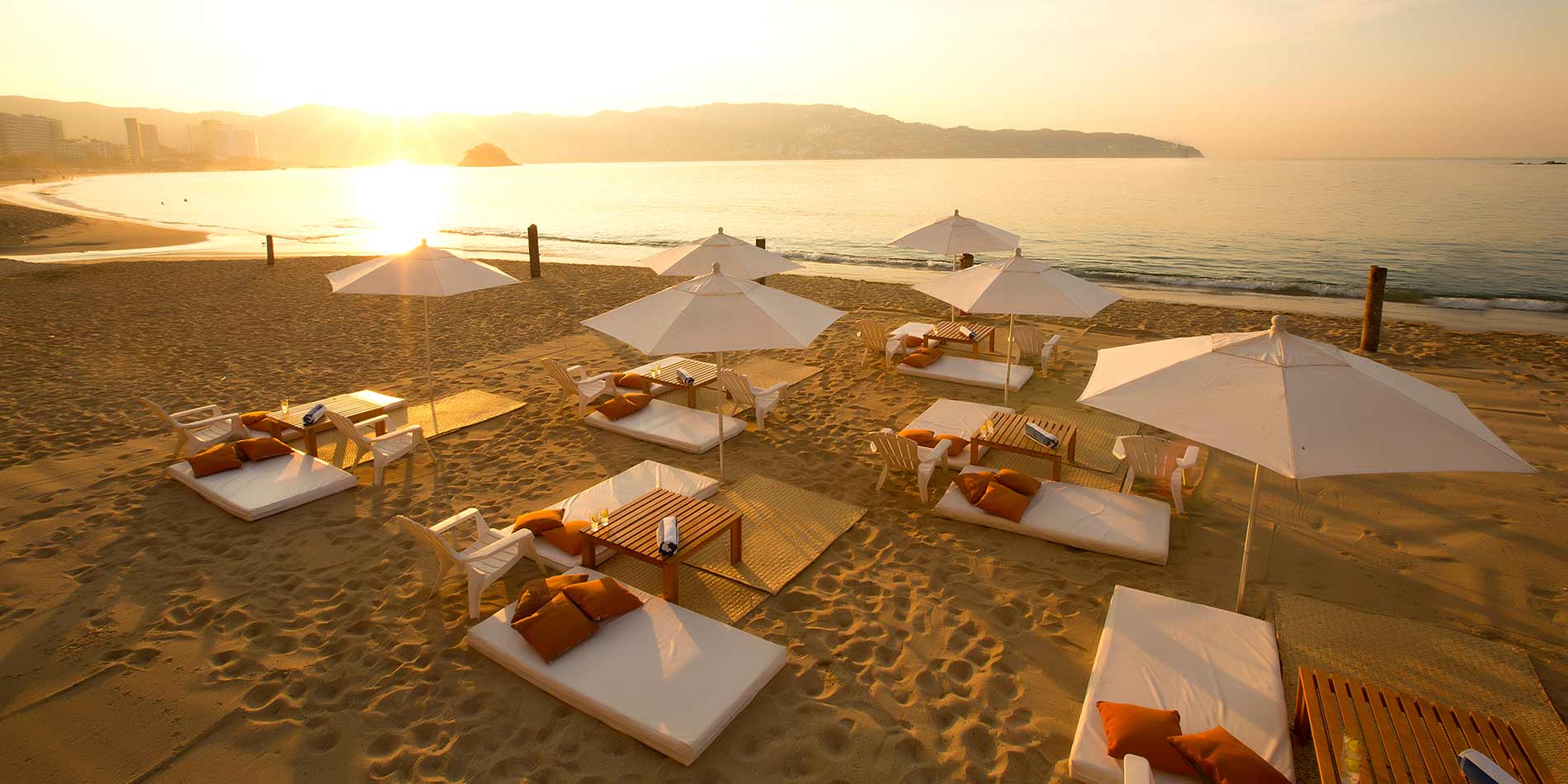 BEACH ACAPULCO
